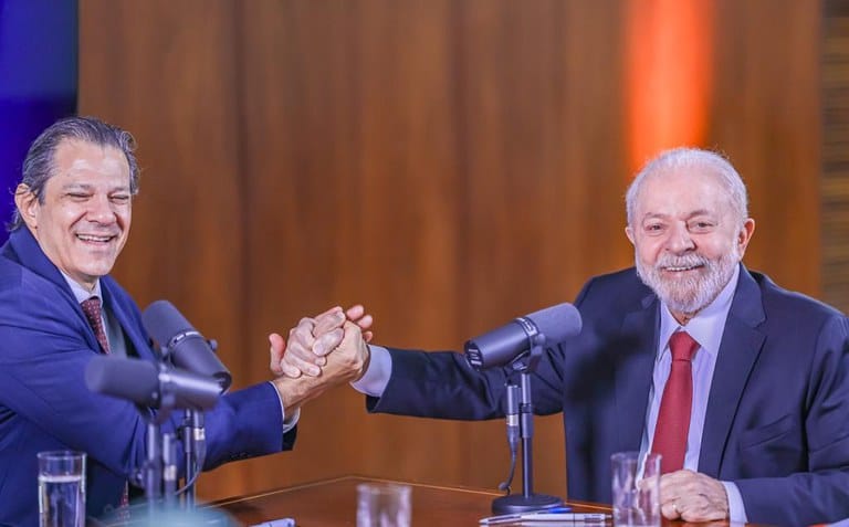 Popularidade em queda: Lula enfrenta crise e mercado reage