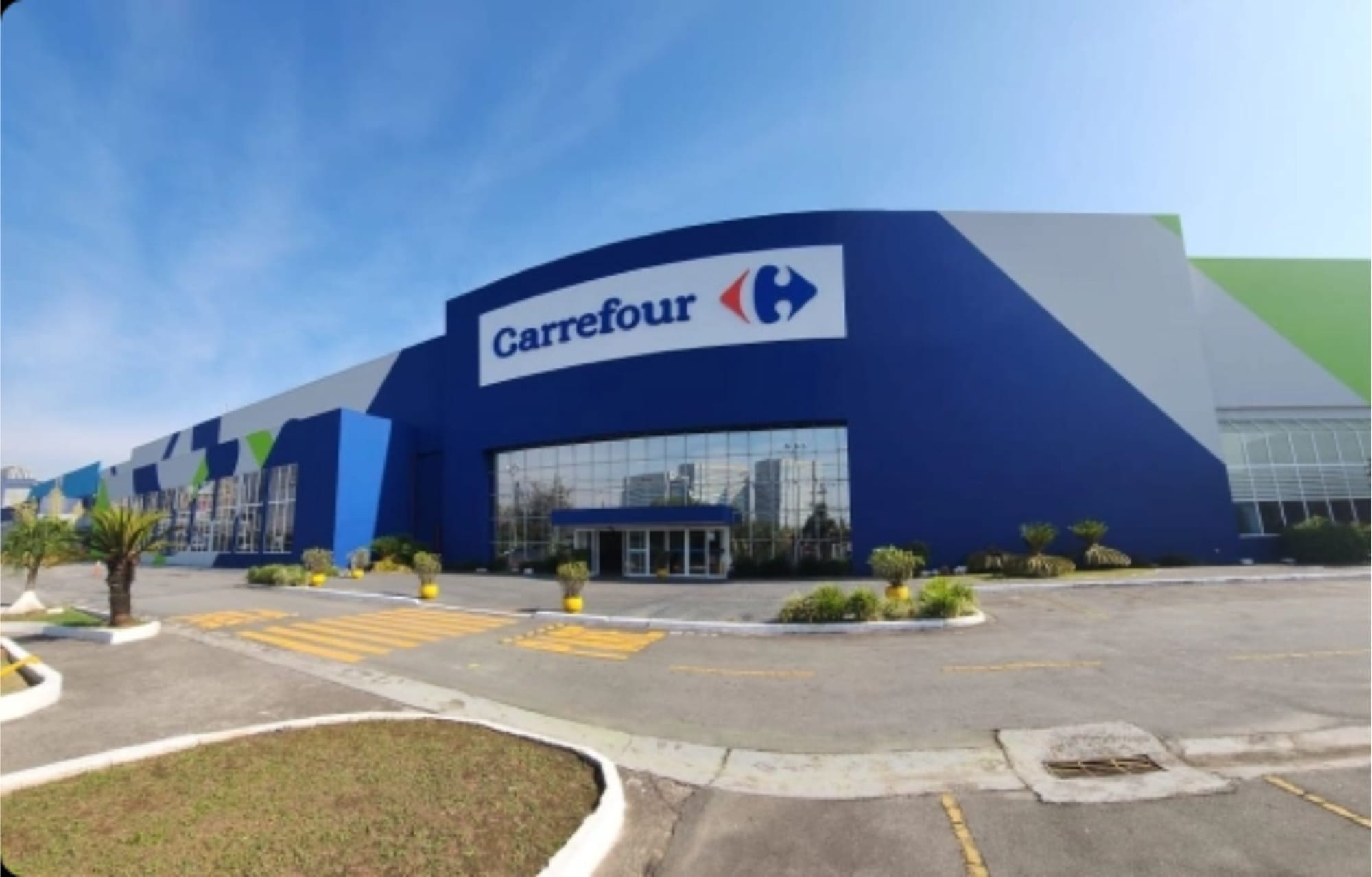 Carrefour adota estratégia e reduz expansão no atacarejo