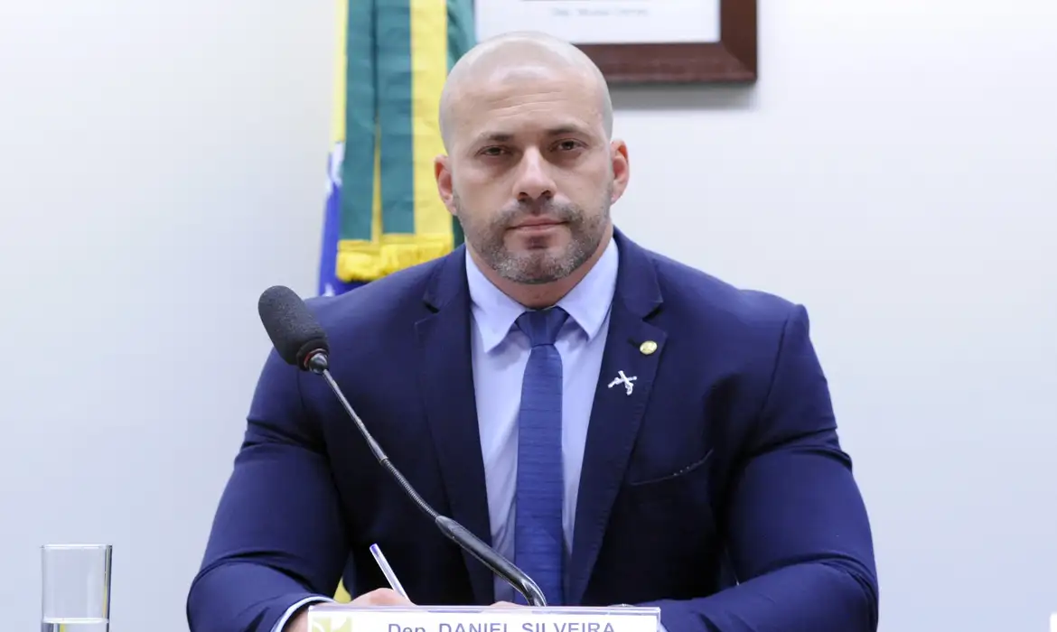 Opressão judicial exposta: Advogado de Daniel Silveira leva caso à CIDH