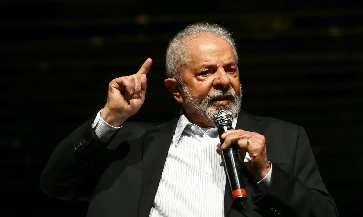 Governo Lula bate recorde de sigilos enquanto pregava transparência