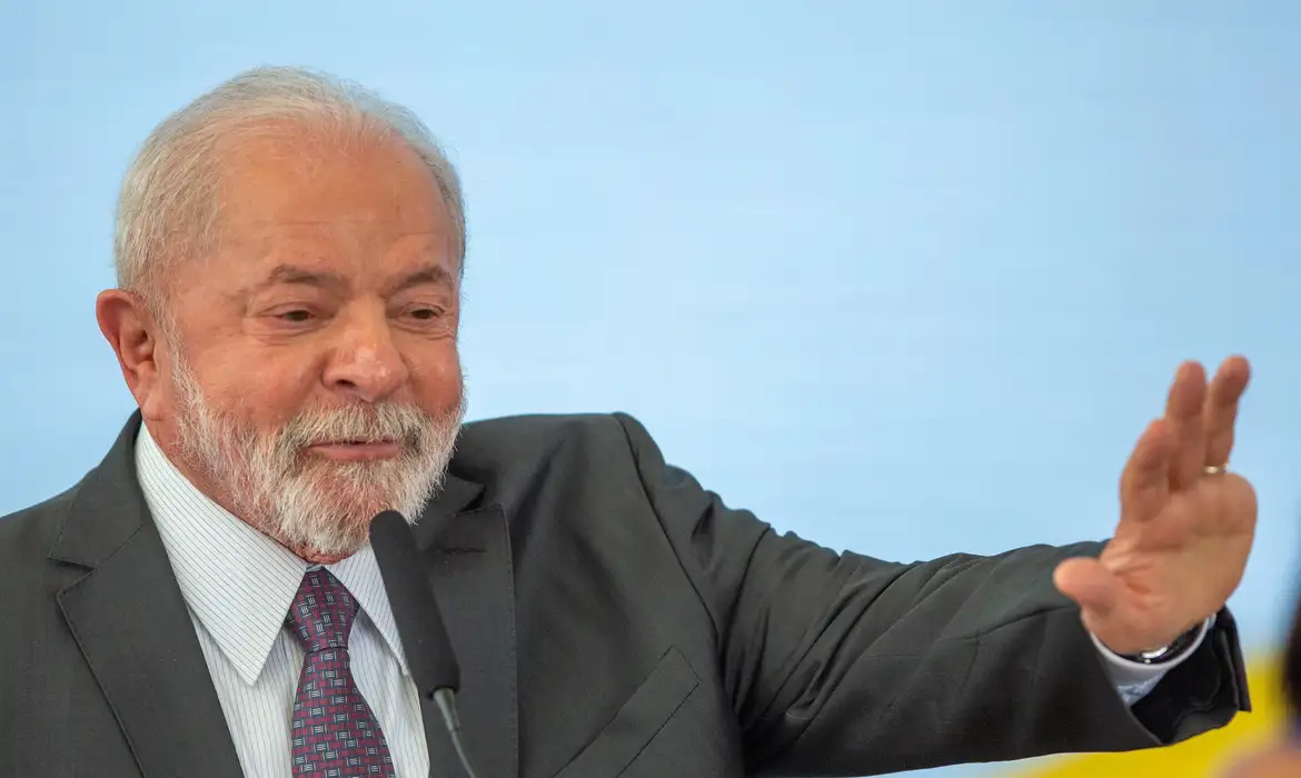 Contradição exposta: Enquanto o povo sofre, apoiadores de Lula prosperam