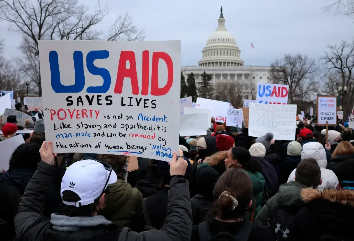 EUA reduzem drasticamente ajuda externa: USAID passa por reestruturação