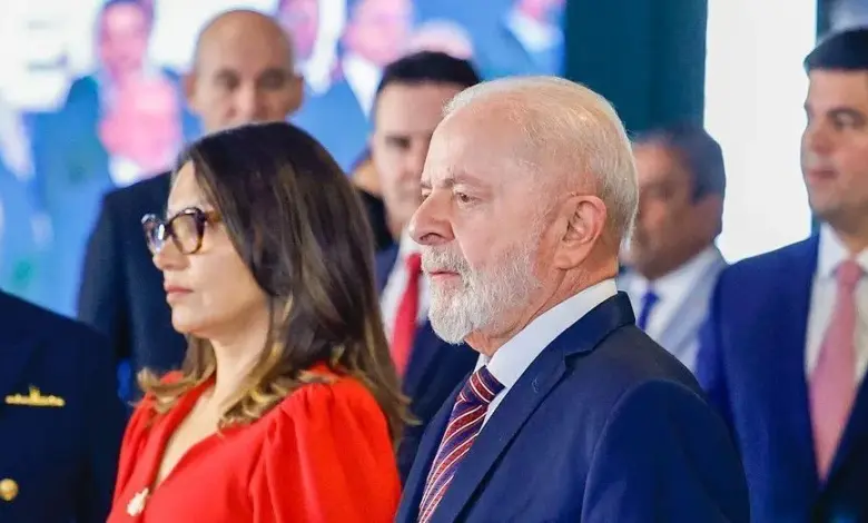 Desgaste em alta: Governo Lula decepciona maioria dos brasileiros