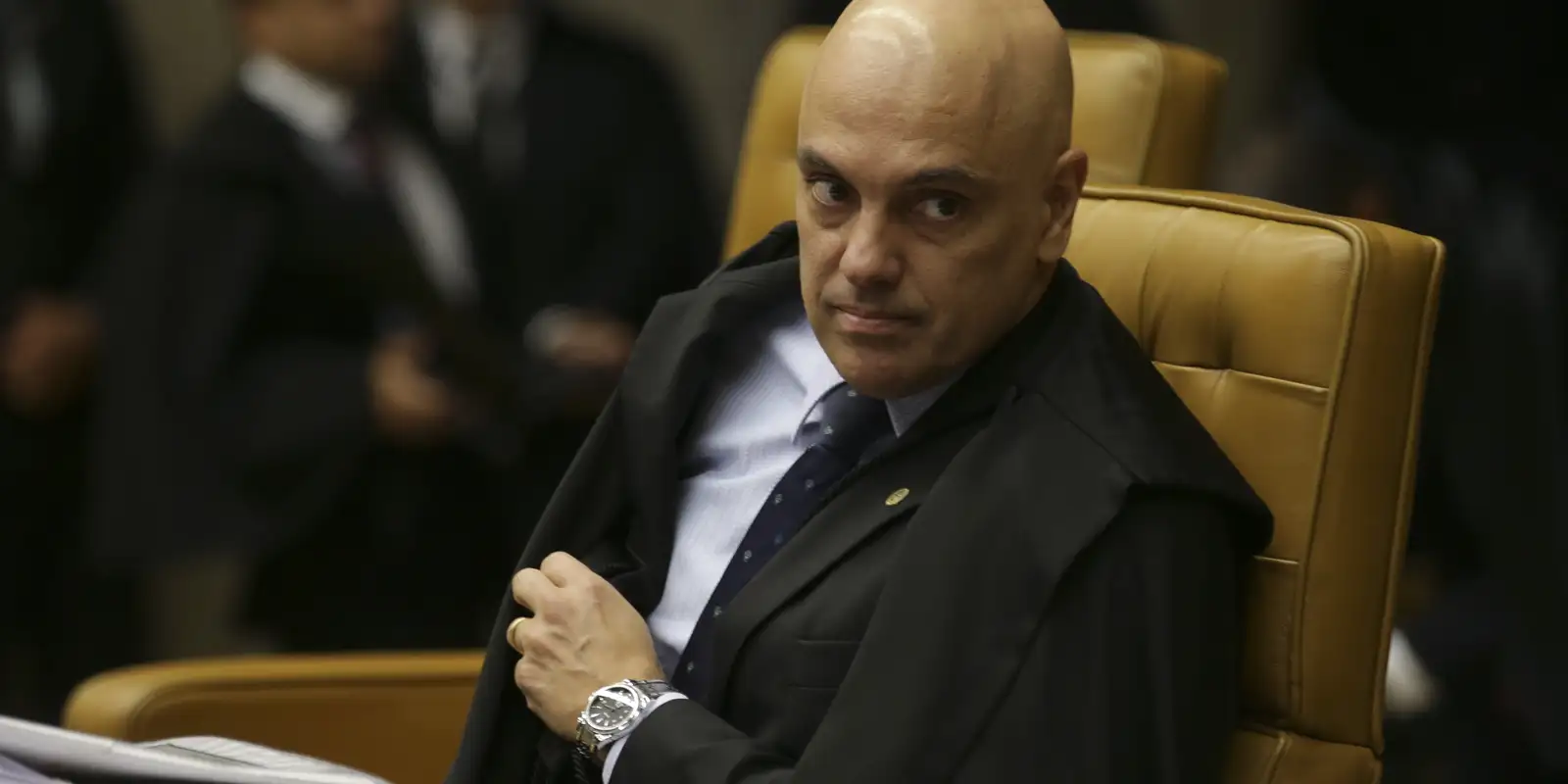 STF ultrapassa limites e transforma intimação em espetáculo grotesco