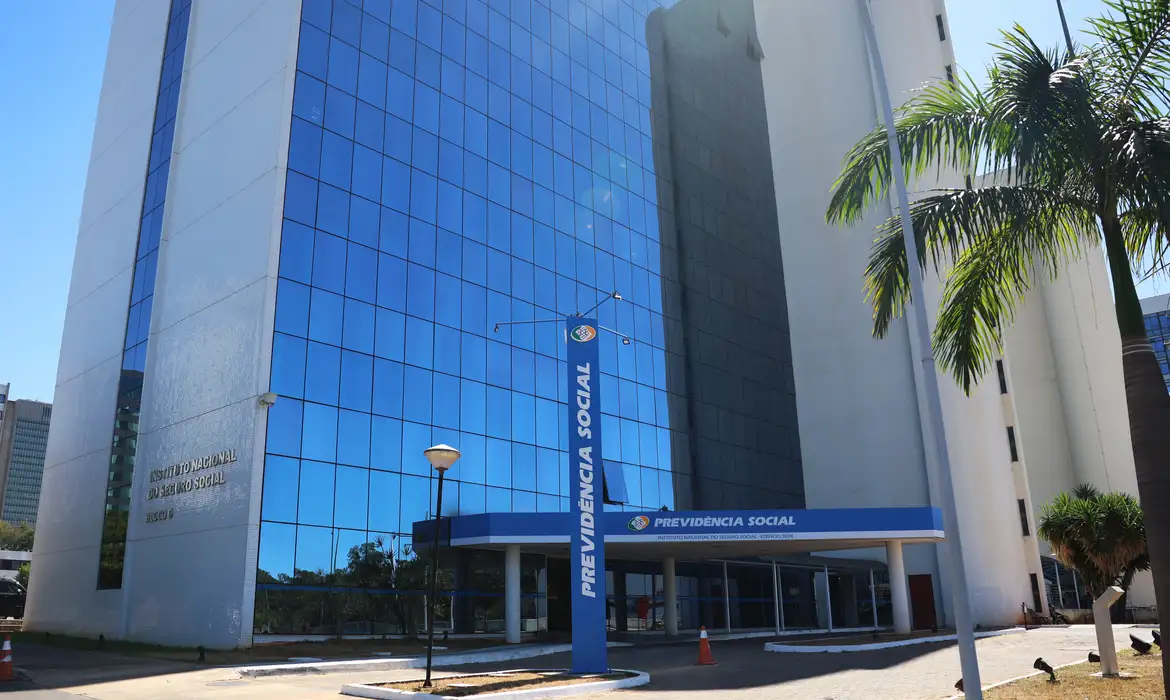 INSS na mira: Fraudes com consignados revelam rombo bilionário e golpe silencioso em aposentados