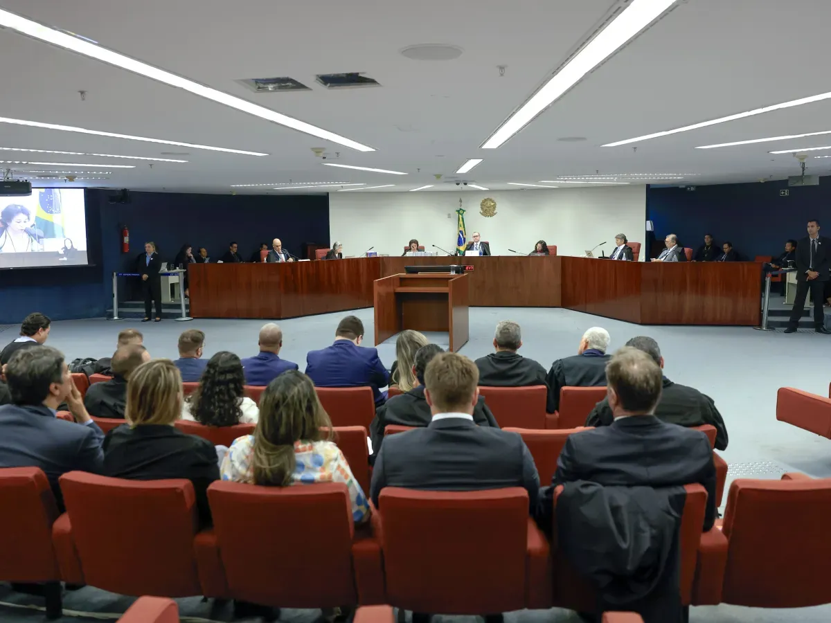 STF transforma dez em réus, mas reconhece fragilidade em parte das acusações