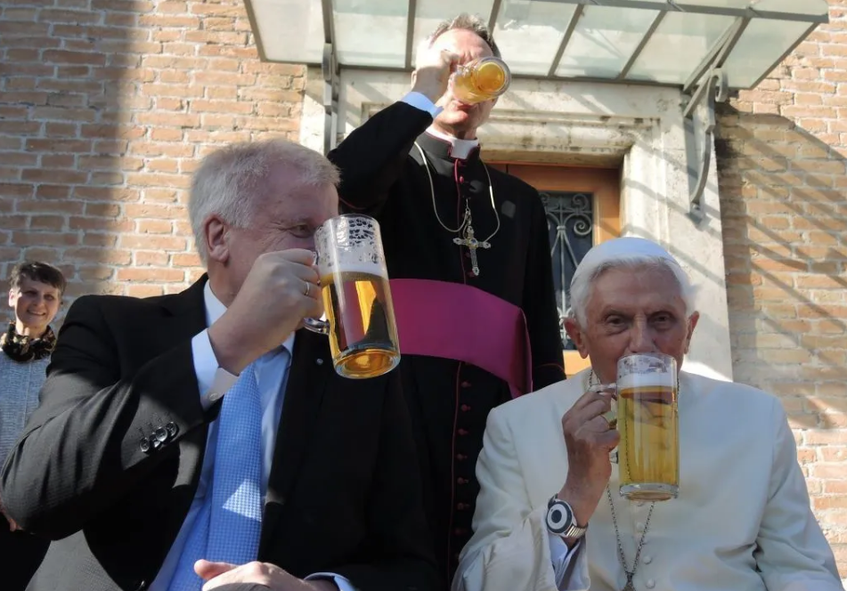 O Papa pode tomar cerveja, sim!