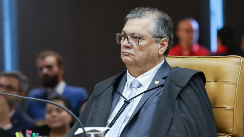 Dino tenta intimidar Congresso em disputa por emendas