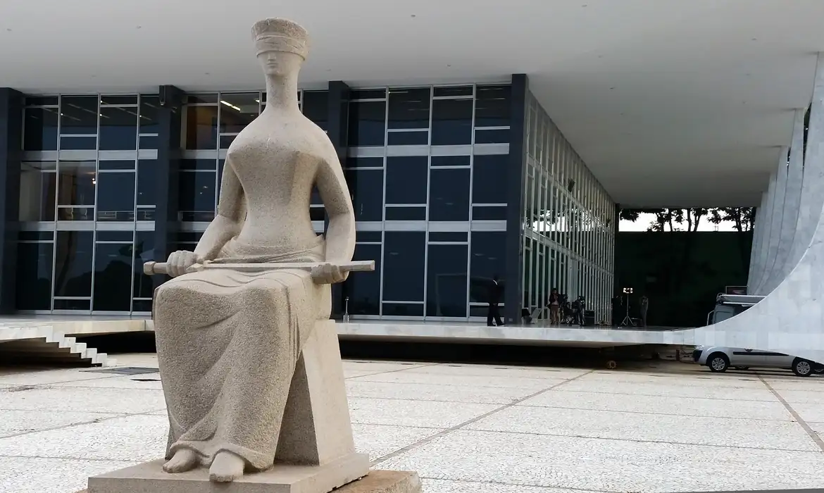 General desarma narrativa e irrita Moraes com recuo estratégico