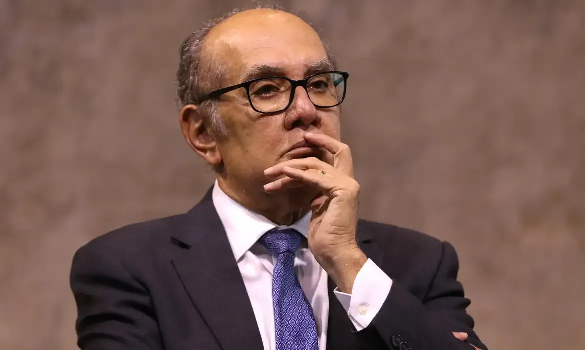 Decisão de Gilmar Mendes trava Justiça do Trabalho e favorece fraudes com aparência legal