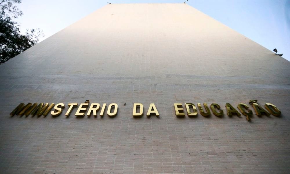 'Turnê das Drags' vira alvo no TCU