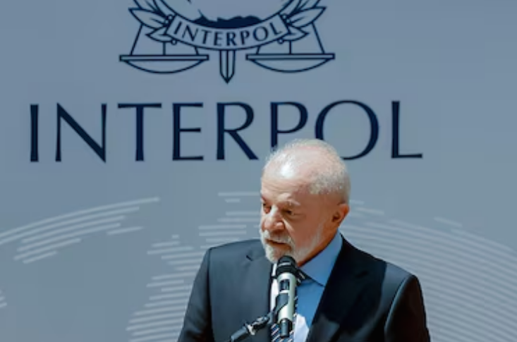 Lula associa crime organizado à política e ao Judiciário em fala na Interpol
