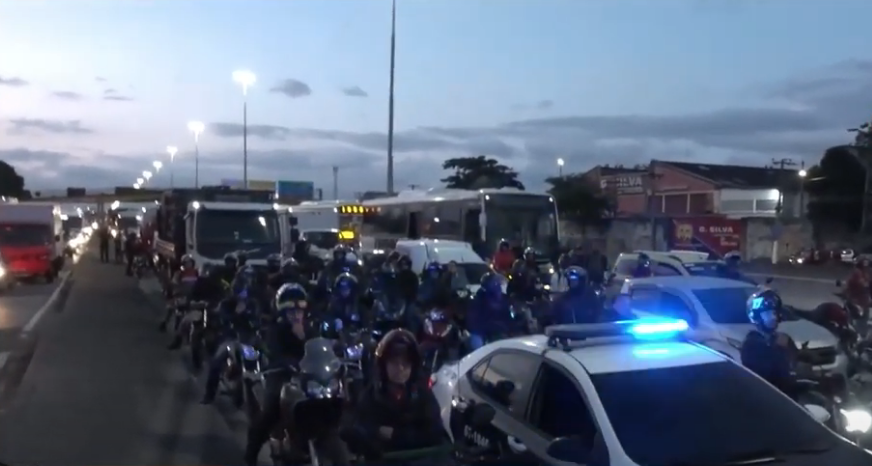 Fuzis, drones e barricadas: Megaoperação paralisa o Rio