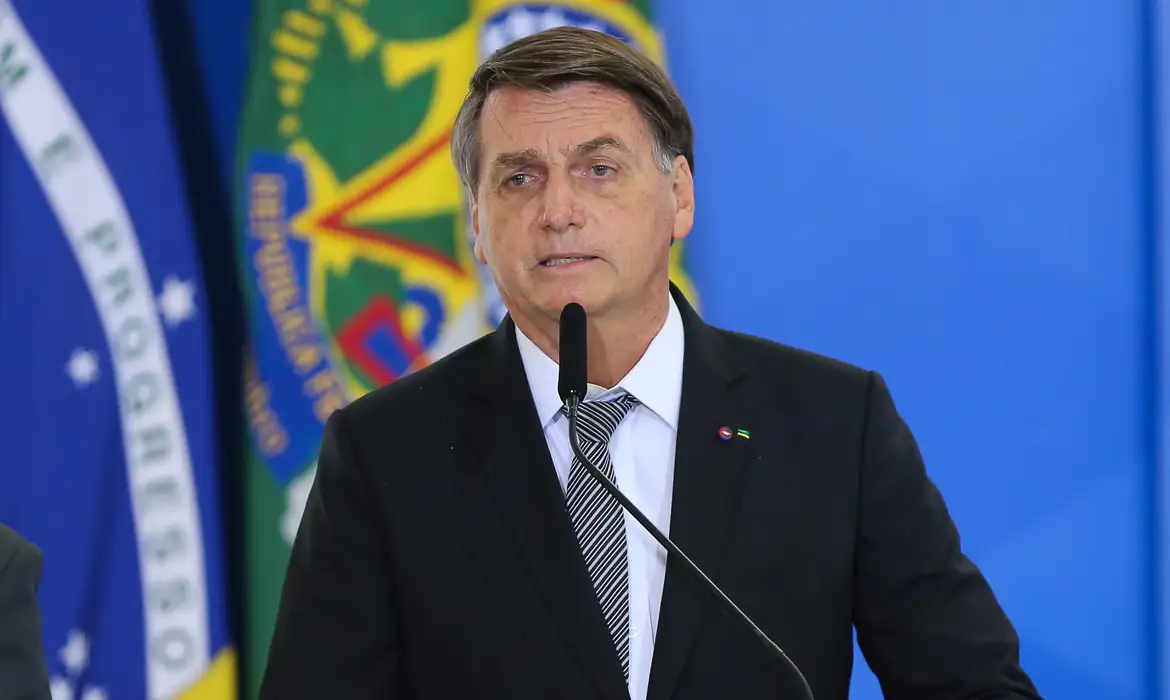 Bolsonaro participa de evento com motociclistas em Brasília, mas descarta motociata