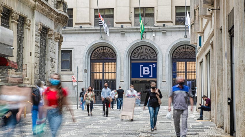 Ibovespa registra a 6ª maior alta em dólar no 1º semestre de 2025