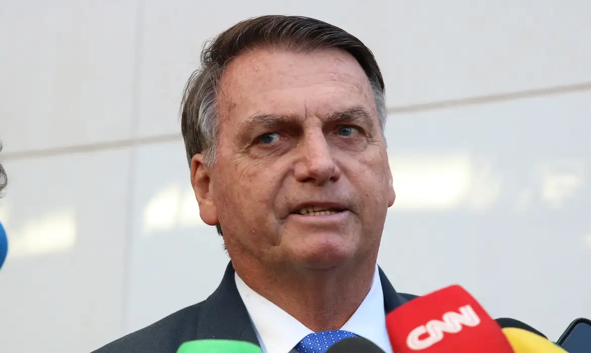 PGR apresenta denúncia contra Bolsonaro por suposto plano de poder