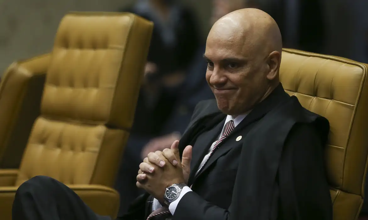 Eurodeputados pedem sanções contra Moraes por abusos e censura