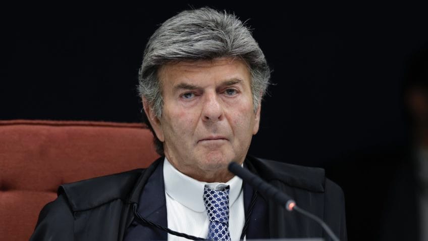 Fux contesta medidas contra Bolsonaro e defende liberdade de expressão