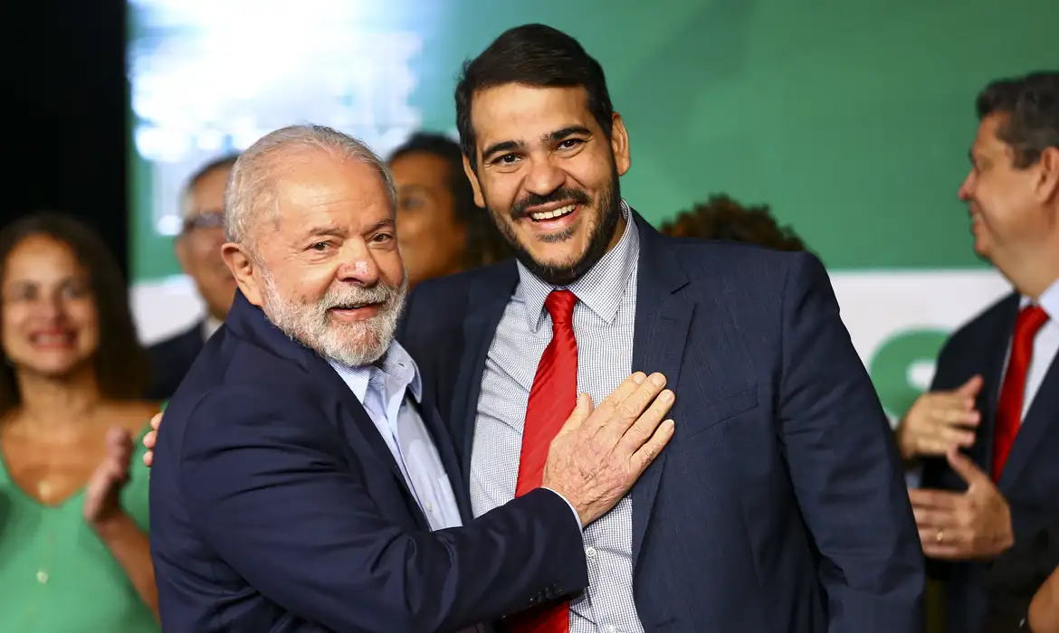 Sigilo sobre honorários na AGU contraria promessa de transparência do governo