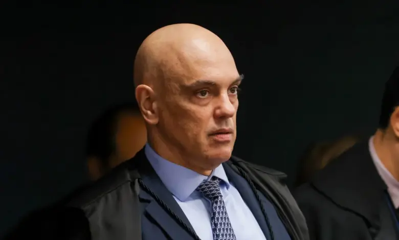 Moraes trava embate do IOF e salva Lula de nova derrota no Congresso