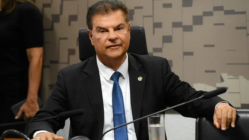 Senadores viajam aos EUA para negociar tarifa de 50% sobre exportações brasileiras