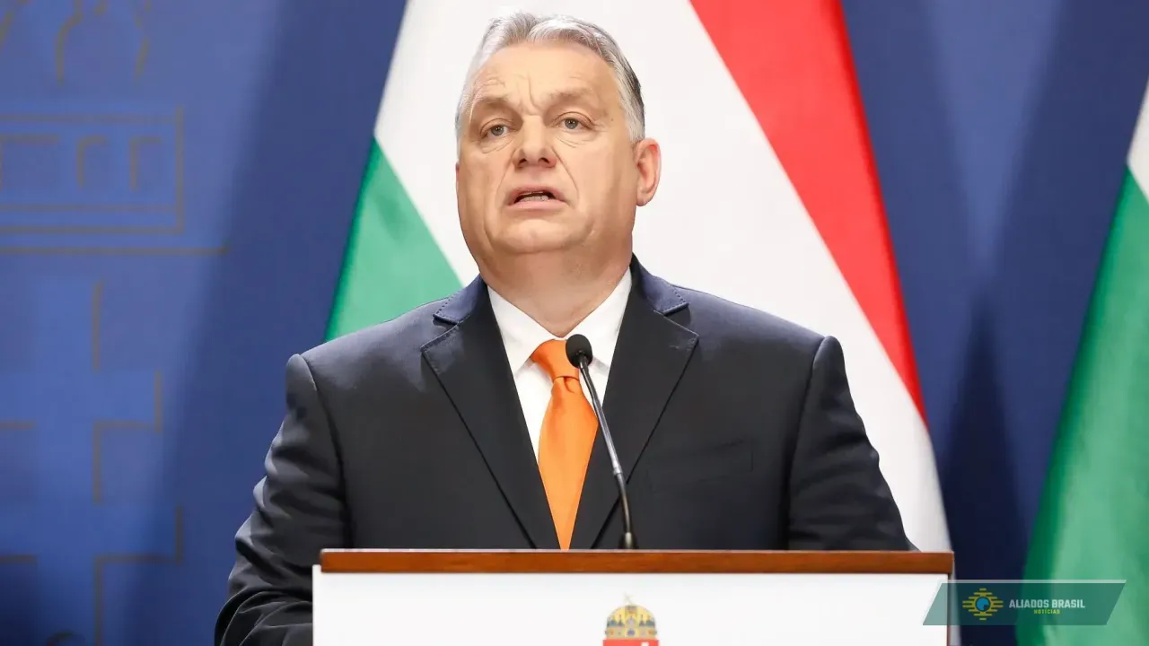 Orbán critica STF e declara apoio a Bolsonaro