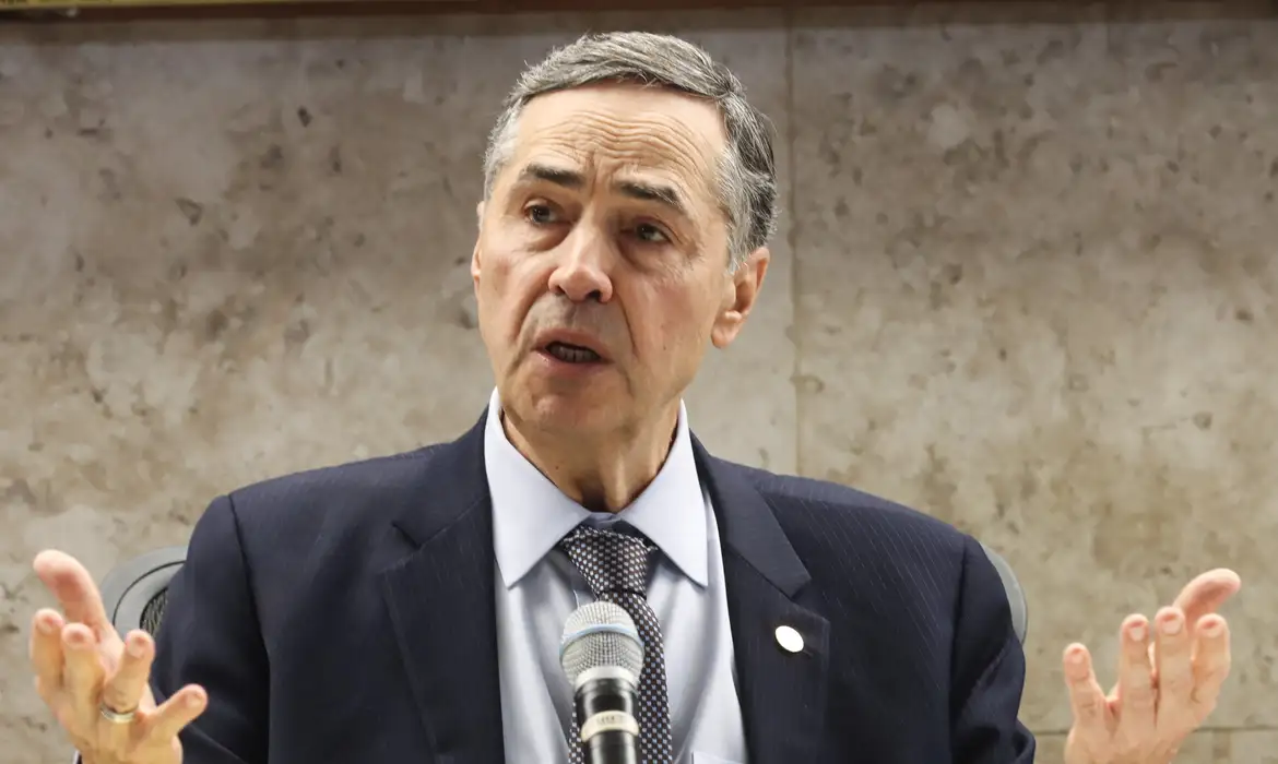 Barroso nega perseguição política, mas reação dos EUA expõe preocupações