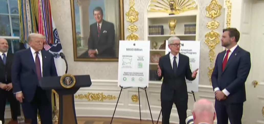 Apple investe US$ 600 bilhões nos EUA e impulsiona retomada industrial sob Trump