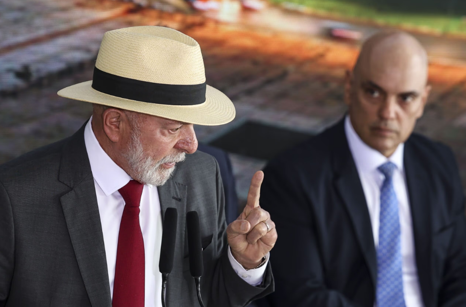 Lula ataca opositores e defende Moraes em discurso agressivo no Acre