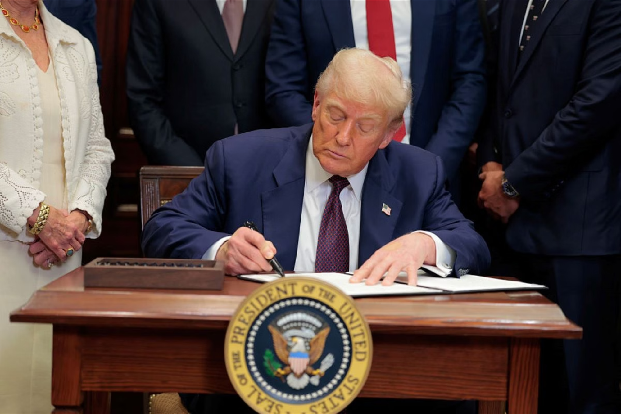 Trump reage à tentativa do PT de blindar Moraes no STF