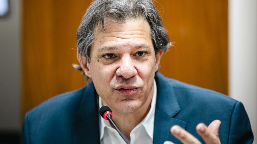 Haddad mira fintechs e tenta ampliar arrecadação