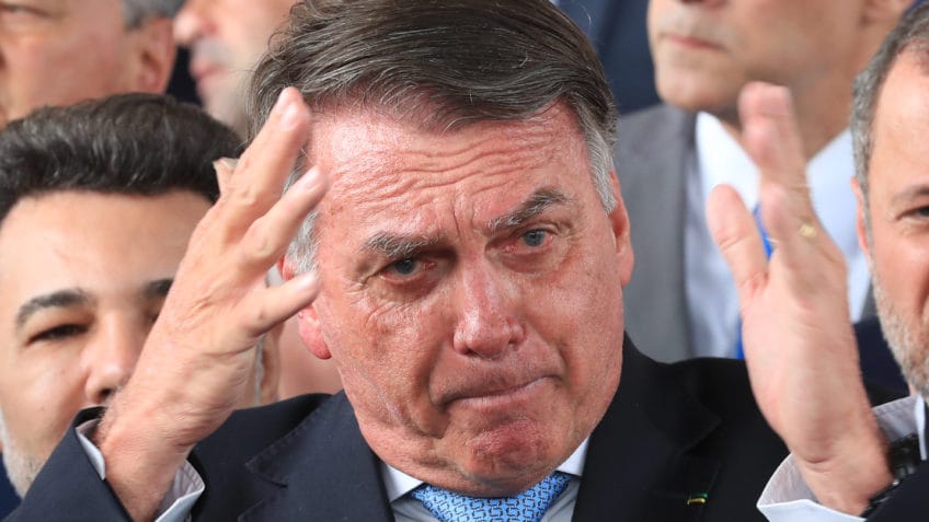 Defesa reafirma que Bolsonaro cumpre medidas judiciais
