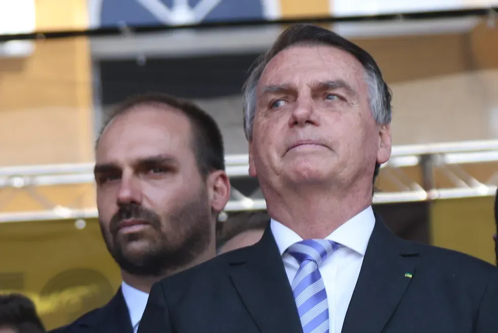 PF aponta Bolsonaro e Eduardo por suposta tentativa de golpe
