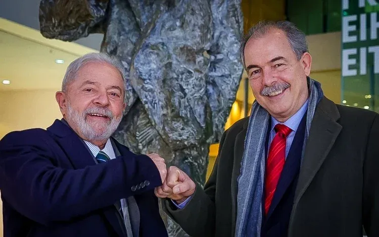Mercadante minimiza tarifa de Trump e tenta politizar questão comercial