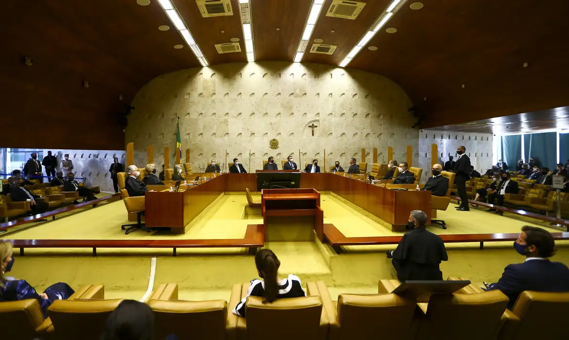 STF barra aumento de cadeiras e mantém 513 deputados