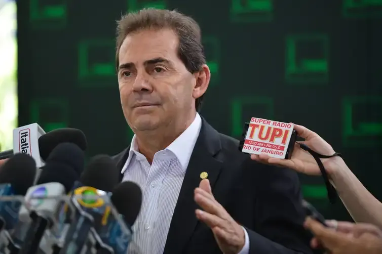 Paulinho da Força fracassa em tentativa de vincular anistia a isenção do IR