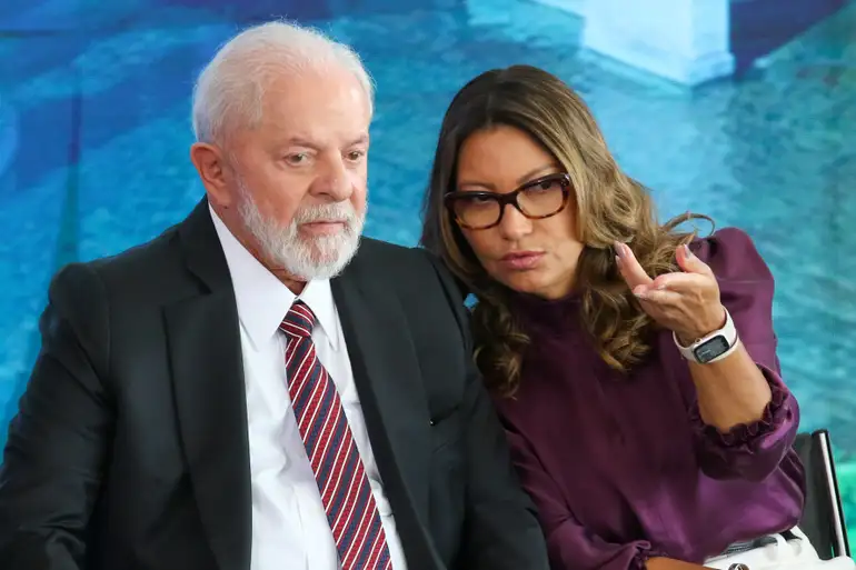 Lula quer levar Janja a reunião com Trump e mistura política com diplomacia