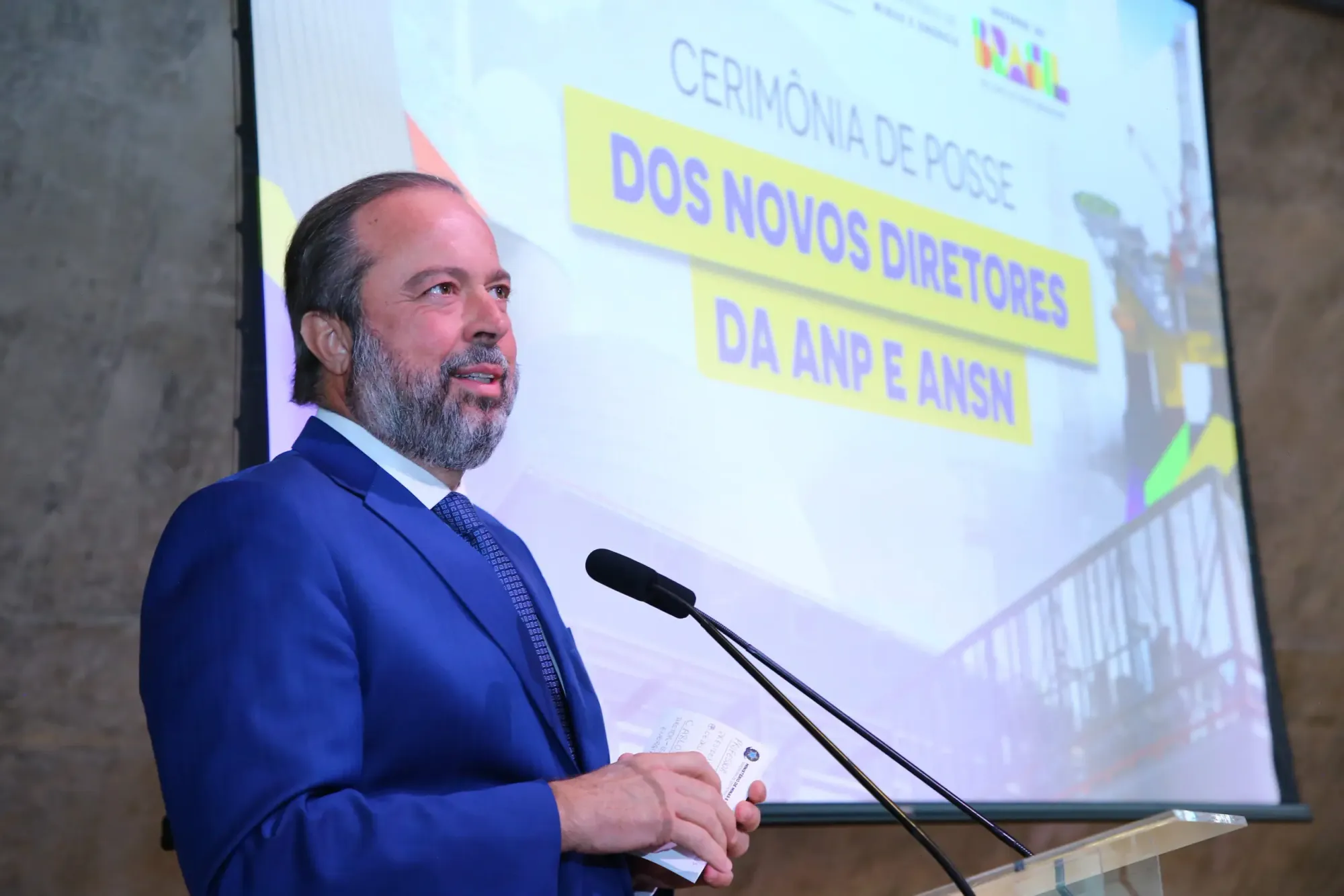Ministro afirma que Brasil pode precisar de armas nucleares para defesa