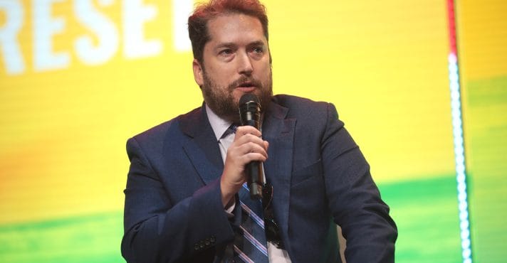 Subsecretário dos EUA confirma monitoramento próximo de Bolsonaro