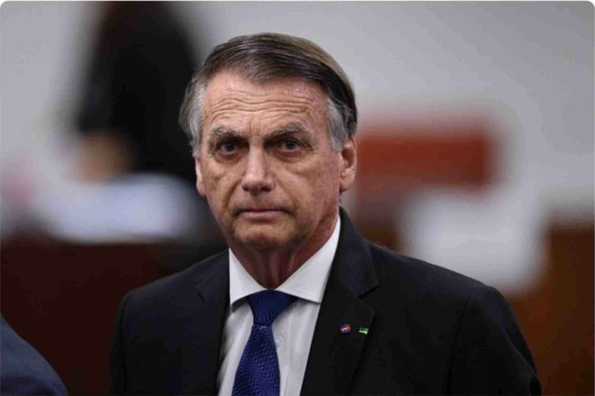 URGENTE: Bolsonaro passa mal e é levado às pressas para hospital em Brasília