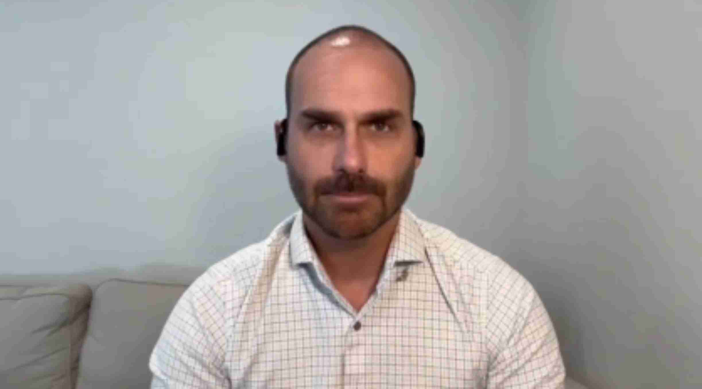 STF tenta intimar Eduardo Bolsonaro, mas não o encontra no país
