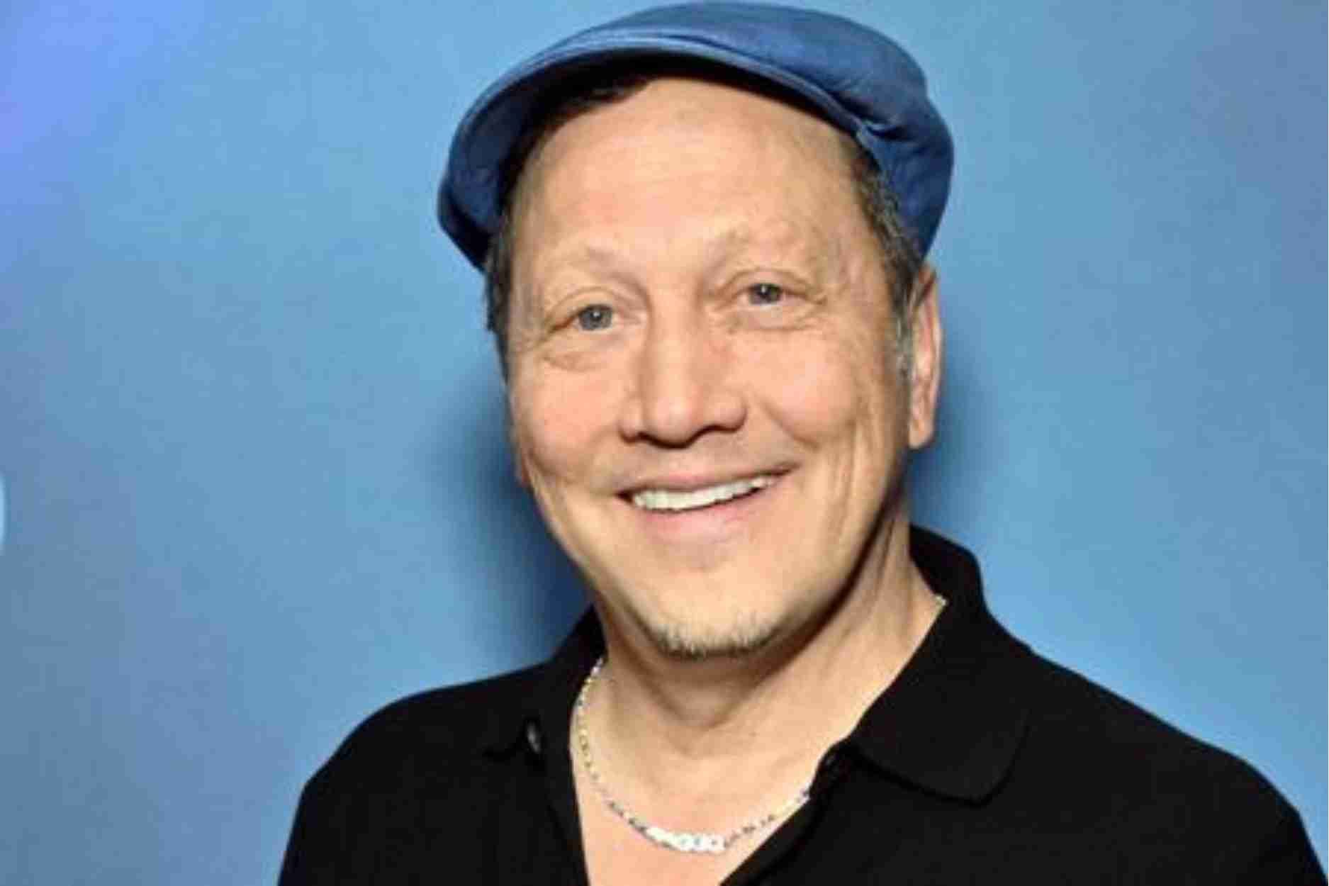 Rob Schneider projeta continuidade de governo pró-Trump nos EUA