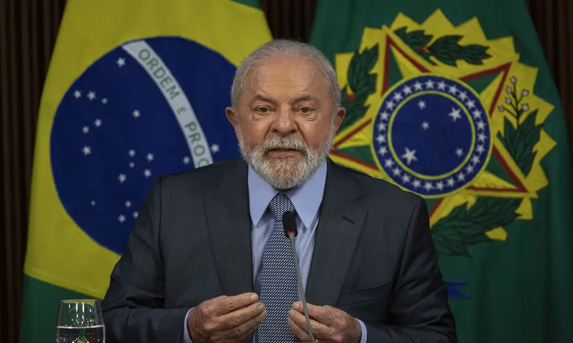Governo despeja bilhões em emendas enquanto déficit explode