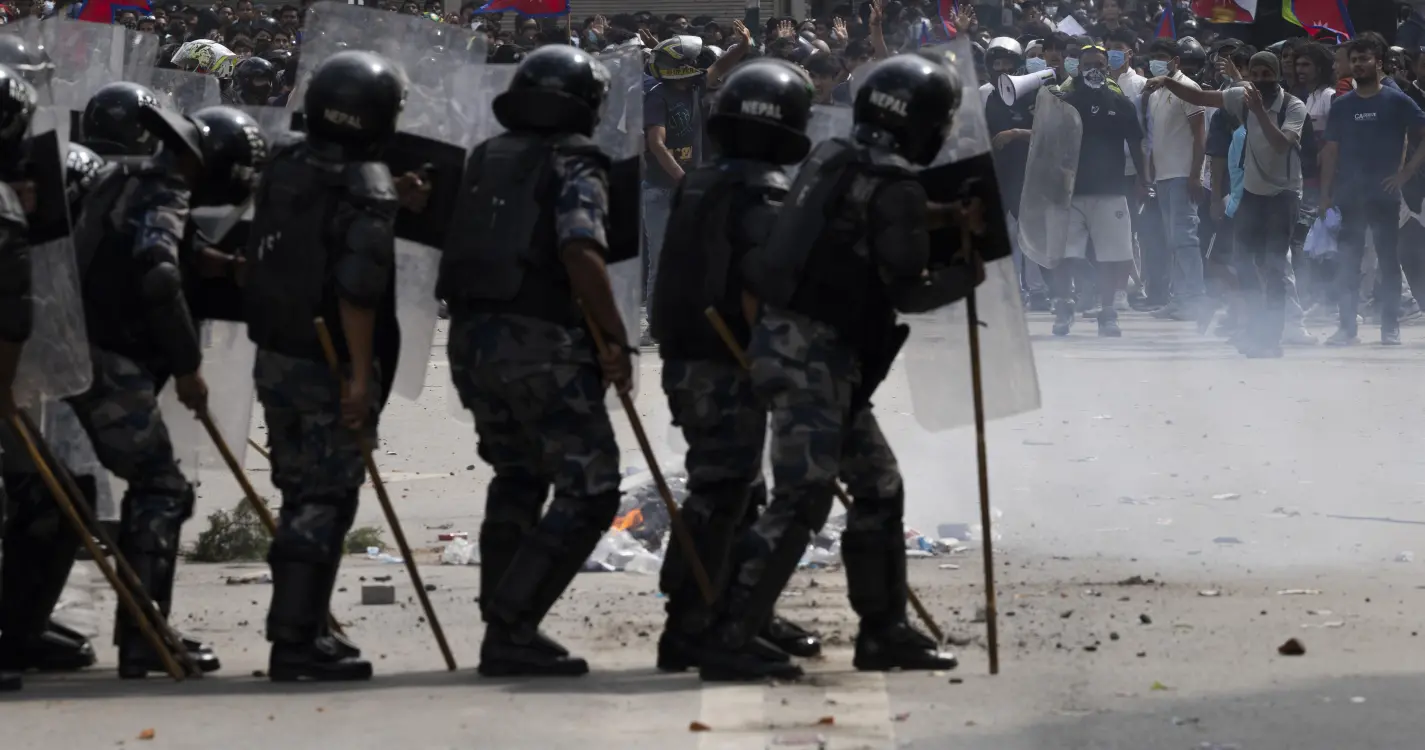 Nepal: 19 mortos em protestos contra censura digital