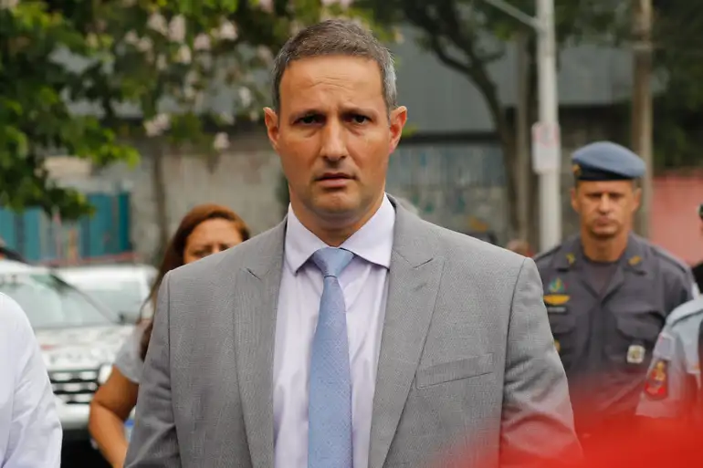 Derrite cria força-tarefa para capturar assassinos do ex-delegado Ruy Fontes