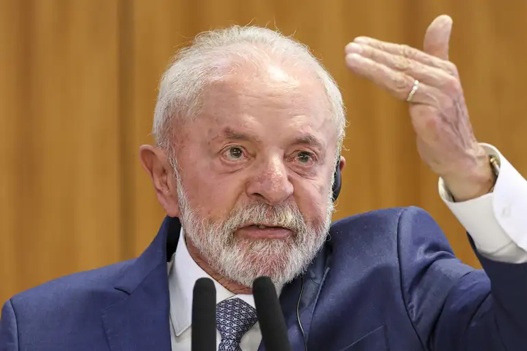 Lula desafia EUA e menospreza soberania alheia