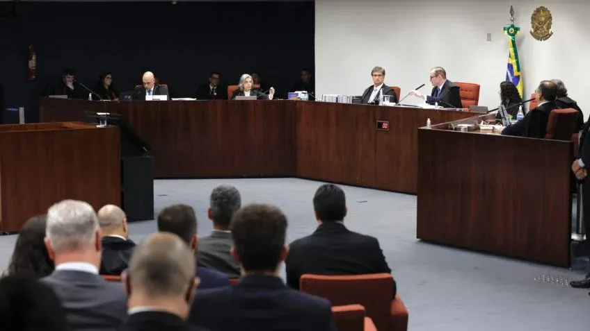 Julgamento de Bolsonaro no STF começa nesta terça-feira