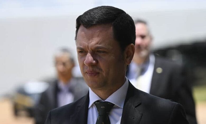 Justiça condena Ibama por má-fé em caso das aves de Anderson Torres