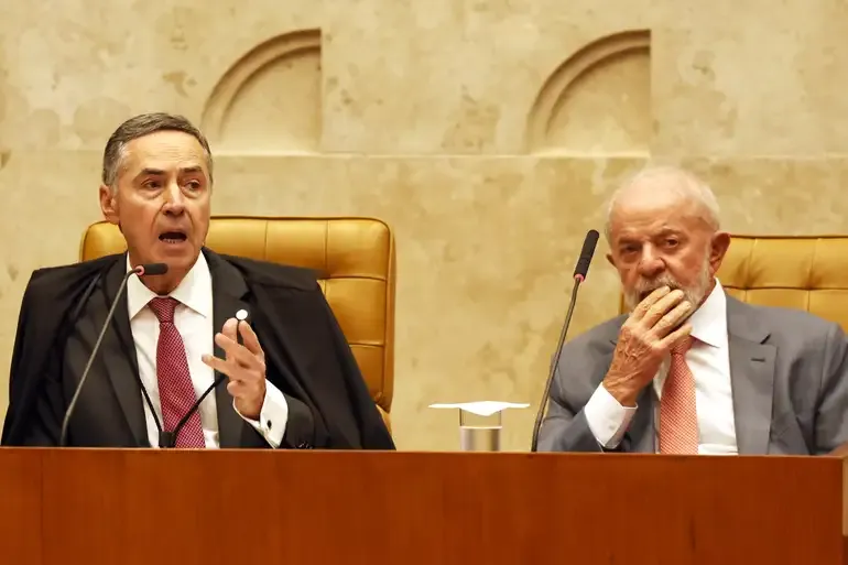 Lula tem quatro cotados para vaga de Barroso no STF