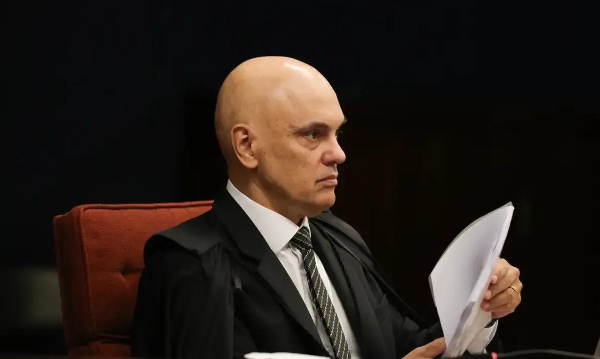 Moraes manda alvará de soltura de presa pelo 8/1 para presídio errado e ré permanece detida indevidamente